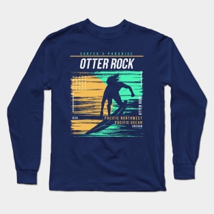 Retro Surfing Otter Rock, Oregon // Vintage Surfer Beach // Surfer's Paradise Long Sleeve T-Shirt